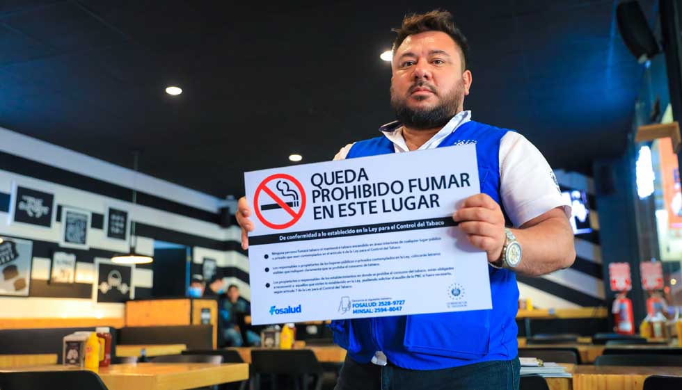 Verifican el cumplimiento de la Ley de no fumado en algunas áreas de bares, discotecas y restaurantes