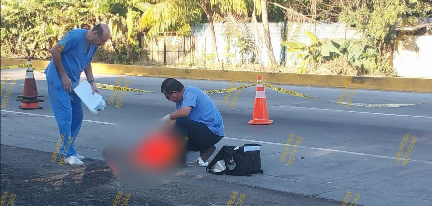 Hombre pierde la vida atropellado esta mañana al intentar pasar la carretera en Sonsonate