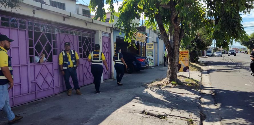 Tras denuncia Ciudadana, VMT&nbsp; libera espacios peatonales que eran ocupados por vehículos particulares