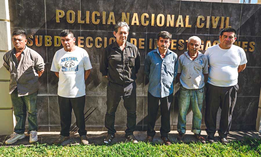 Capturan a seis excomandantes guerrilleros acusados de ejecutar a una mujer en 1989