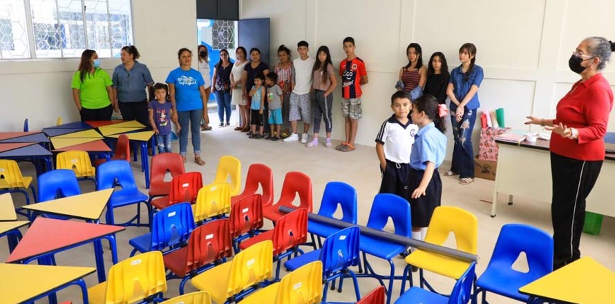 Renuevan escuelas y parvularios en el occidente y oriente del país
