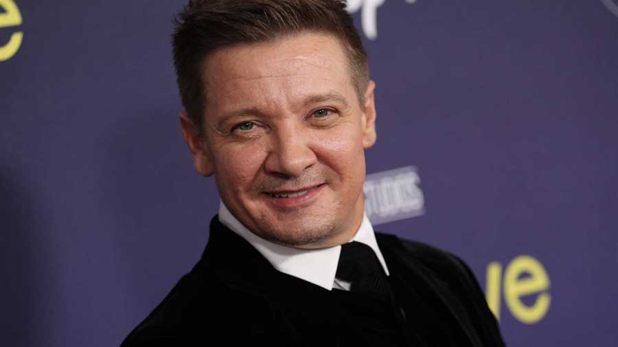 Actor Jeremy Renner se encuentra en «estado crítico» tras sufrir accidente con un quitanieves