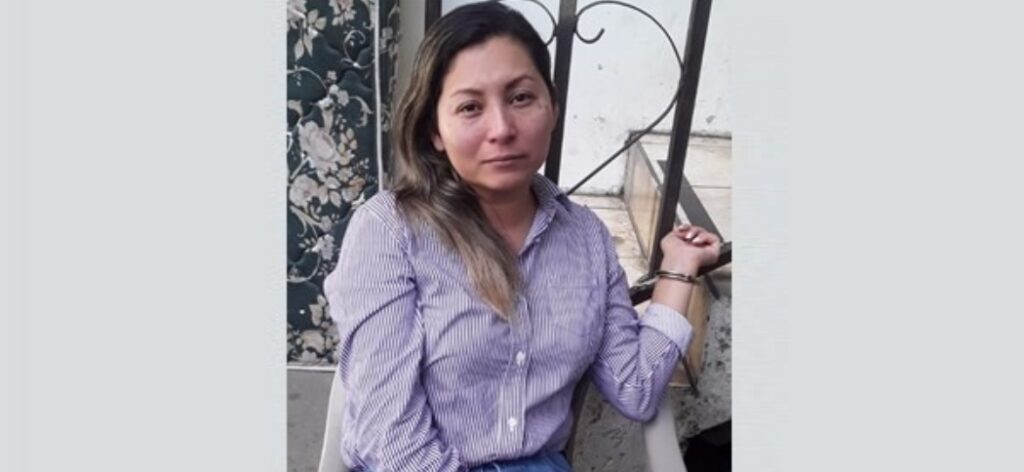 Capturan a mujer por apropiarse de $8 mil de la empresa en la que trabajaba como cajera: Los usó «para asuntos personales»