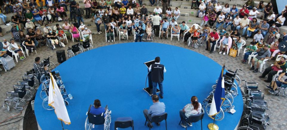 Ministro Rolando Castro anuncia apoyo y oportunidades laborales para personas con discapacidad en San Salvador