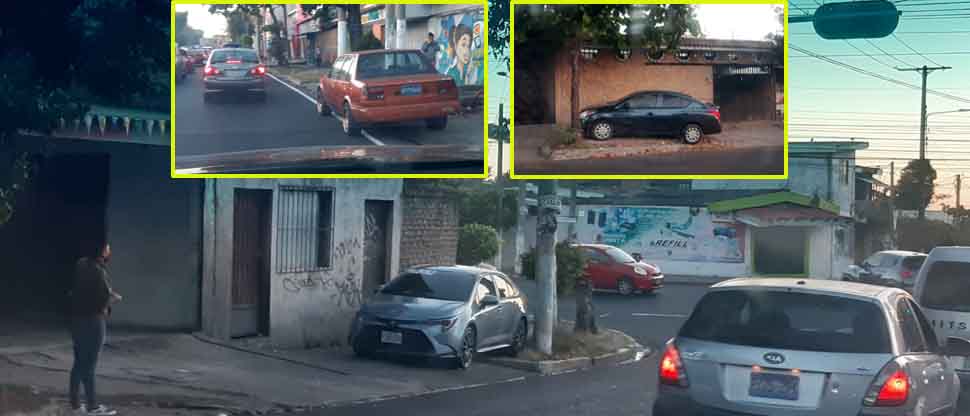 “Chulada de parqueo”: Denuncian a conductores que dejan sus vehículos estacionados en la acera y exponen la vida de peatones