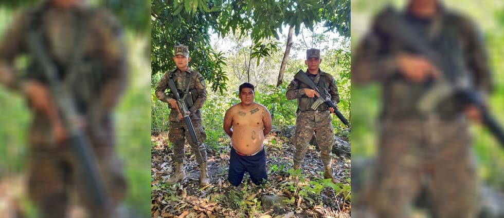 Militares arrestan a peligroso pandillero que se escondía en una zona rural de La Paz
