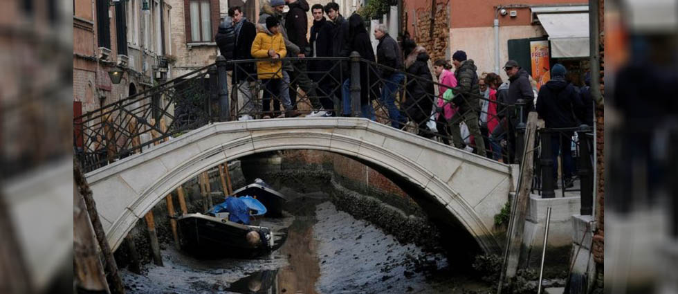Canales de Venecia se quedan secos en medio de rumores de una sequía en Italia