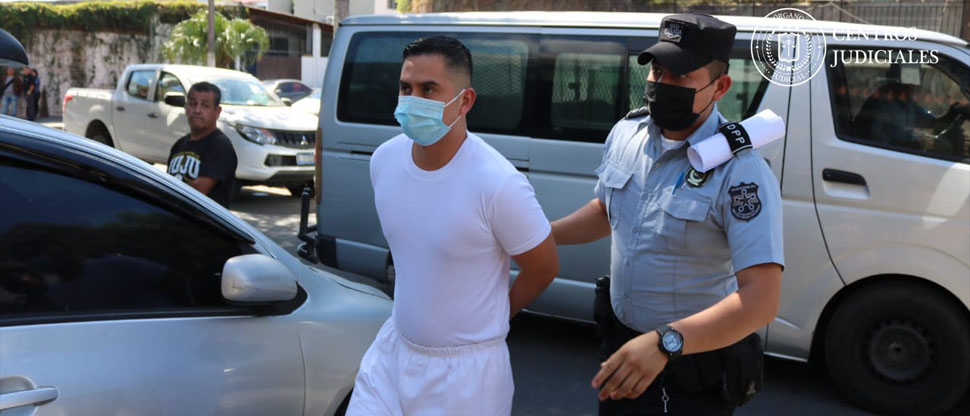 Expolicía es condenado a 40 años de cárcel por quitarle la vida a su esposa