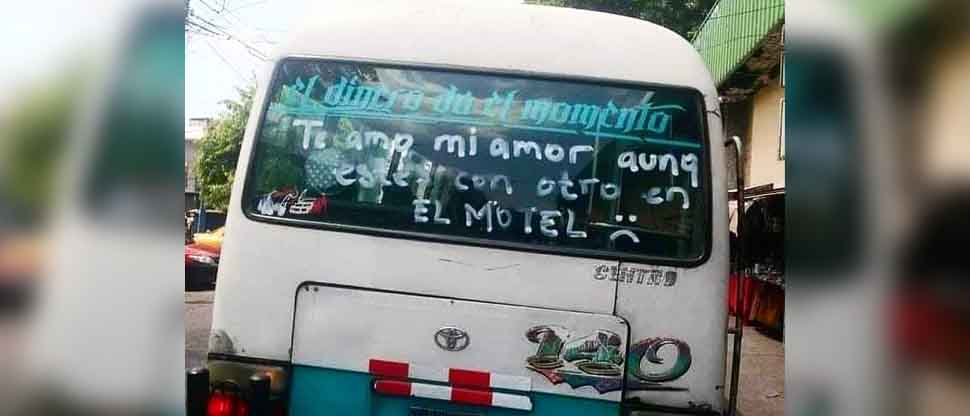 Microbusero envía mensaje melancólico para recordar que sigue enamorado de su expareja