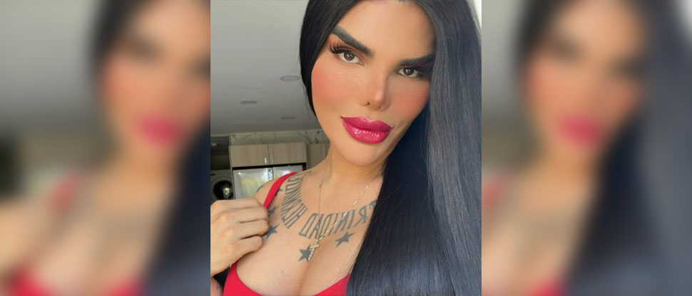 René Valdivieso comparte el primer brasier que estrenó en su proceso de transformación