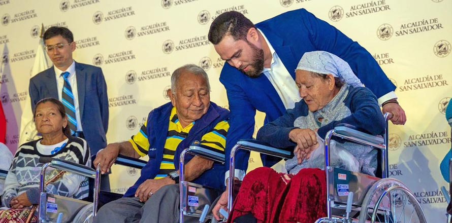Alcaldía de San Salvador gestiona ayuda internacional para adultos mayores de la capital