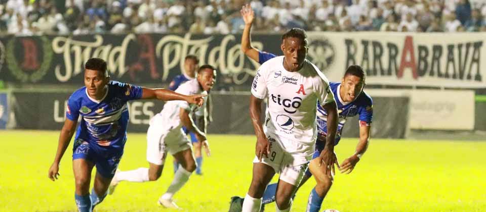 Alianza le «pasa factura «en el estreno de su casa temporal