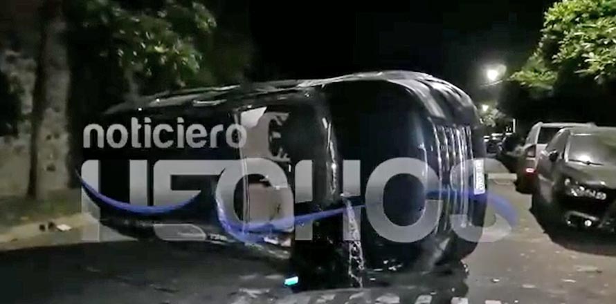 Conductor pierde el control y vuelca su camioneta en colonia Escalón ...