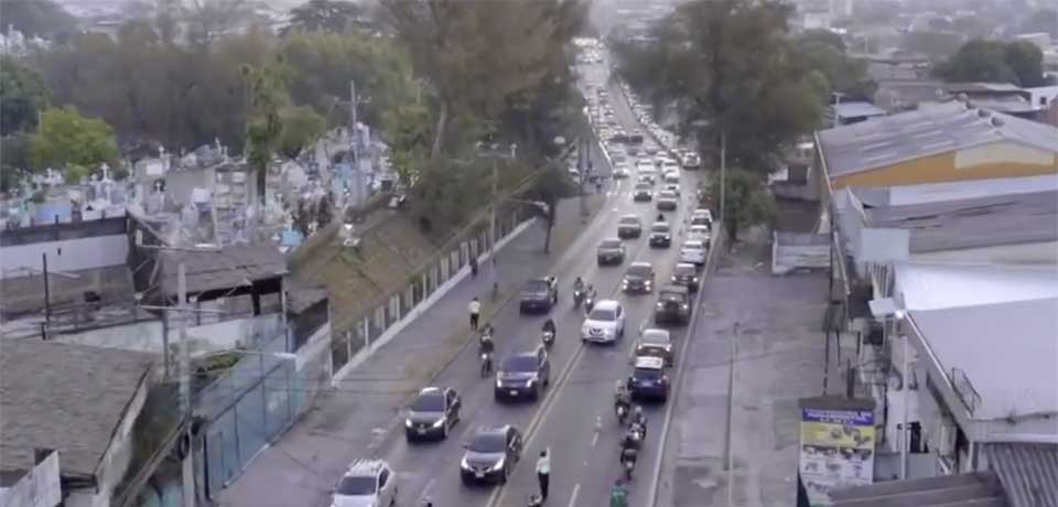 Habilitan carril reversible en el bulevar Venezuela para dar fluidez al tráfico en San Salvador