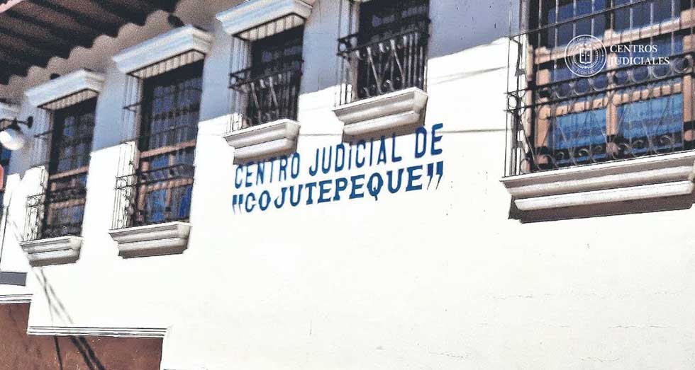 Esposos tenían enterrada droga valorada en casi $1 millón en Cojutepeque