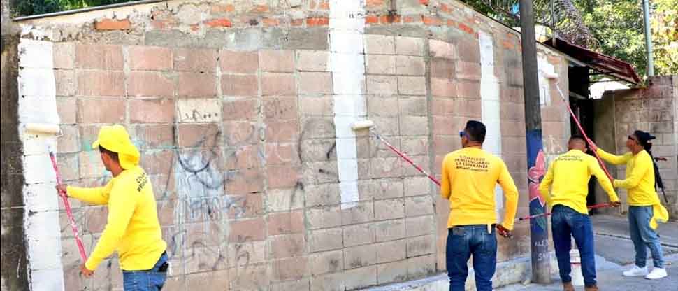 Muros de viviendas en San Marcos continúan quedando libres de manchas de pandillas