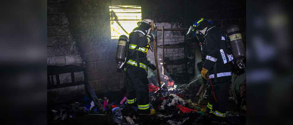 Incendio en vivienda consume las pertenecías de una familia en Cuscatlán