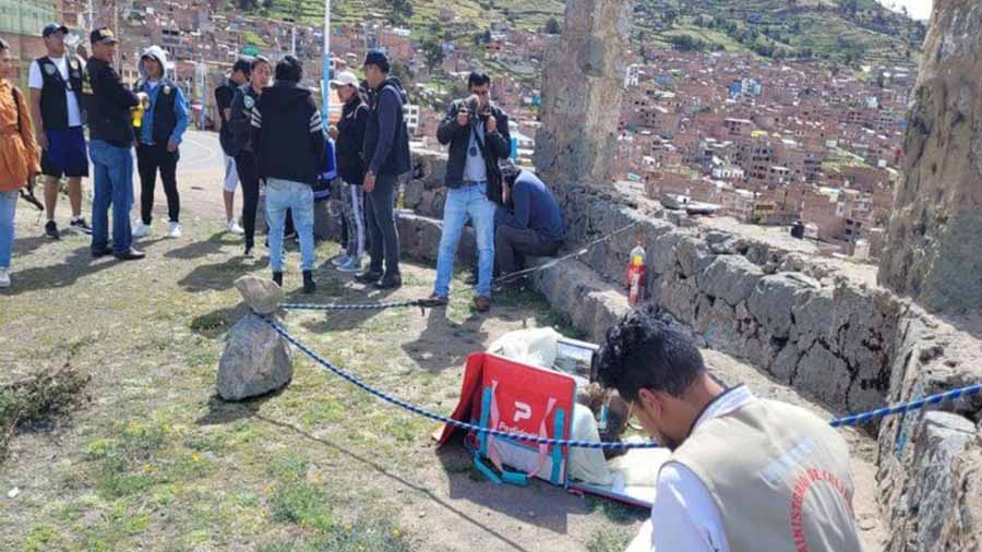 Encuentran una momia de 800 años dentro de bolsa de un repartidor de comida en Perú