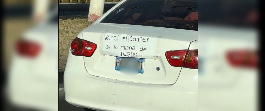 Salvadoreño celebra haberle ganado al cáncer «de la mano de Jesús»