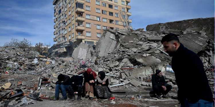 Ascienden a más de 12 mil los fallecidos por terremoto en Turquía y Siria