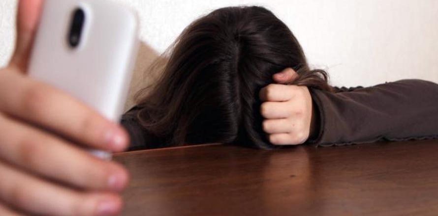 Condenan a prisión a profesor que envió imágenes obscenas a estudiante en San Salvador