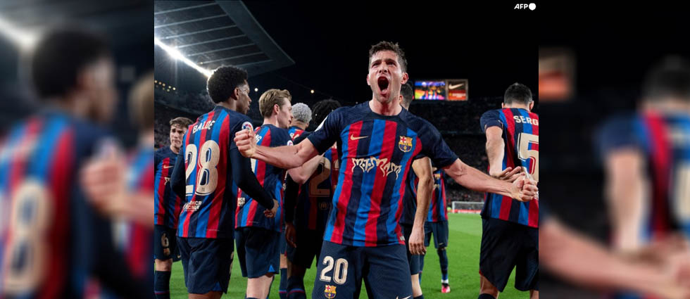 El Barcelona sentencia LaLiga en un partido polémico en el Spotify