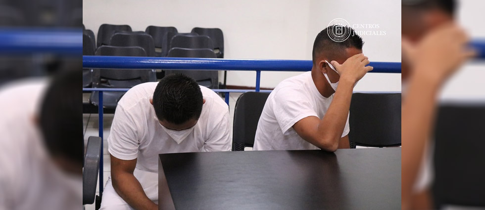 Condenan a extorsionistas que exigían $200 mensuales a comerciante en Mejicanos
