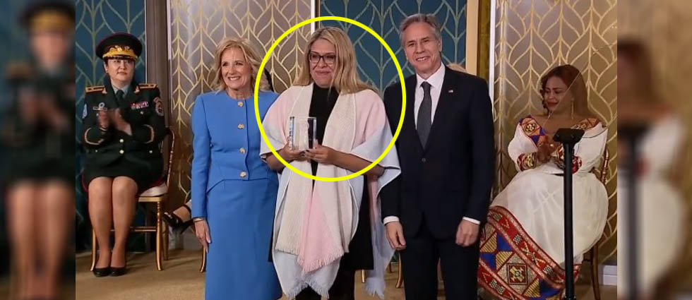 ¡Insólito! Entregan Premio Internacional de Coraje para la Mujer a un hombre biológico en el Día Internacional de la Mujer