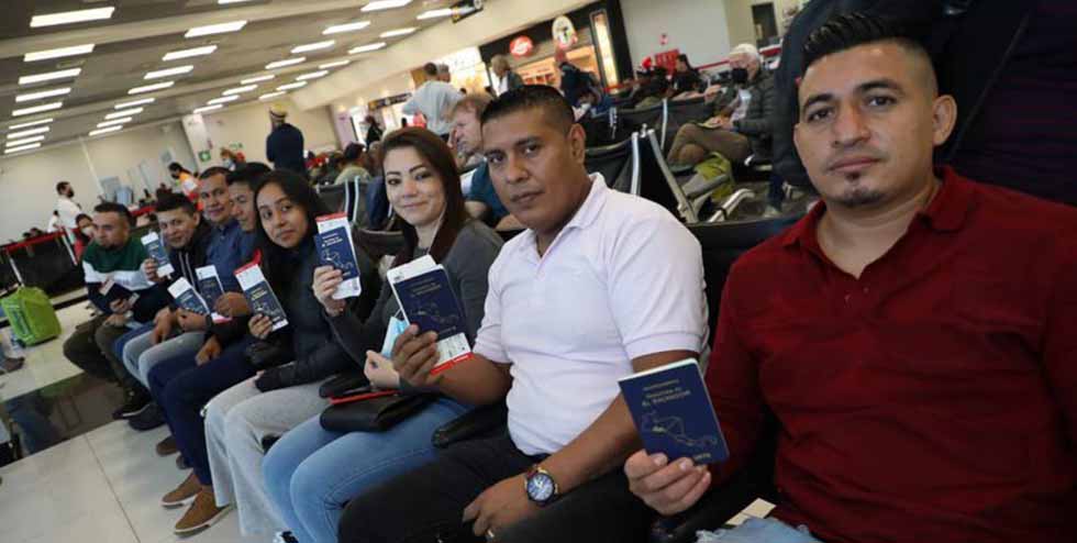 Nuevo grupo de salvadoreños viajará este semana a Canadá bajo el Programa de Migración Laboral