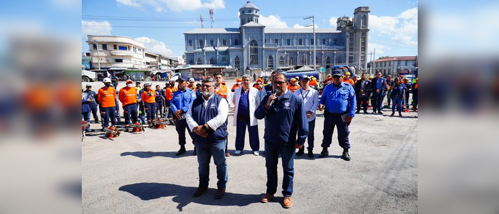 Concluyen el ordenamiento de los alrededores de la iglesia El Calvario