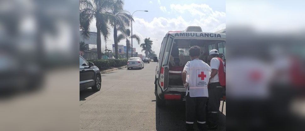 Atienden a 20 estudiantes de centro escolar de Sonsonate que sufrieron intoxicación alimenticia