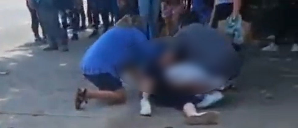 Niños y adultos que viajaban en camioneta resultan gravemente heridos tras chocar con volqueta