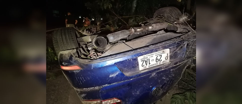 Joven automovilista vuelca por evitar atropellar a un perro en San Martín