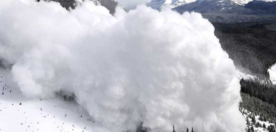 Tres muertos y cuatro heridos en avalancha en Canadá