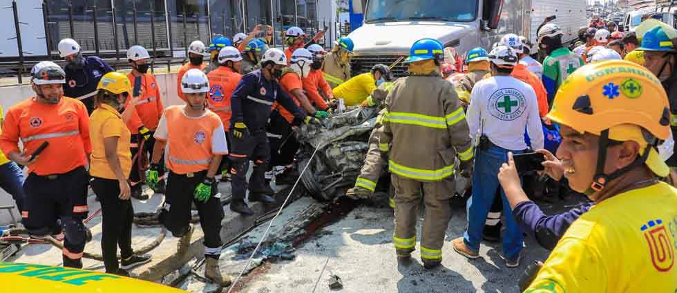 Reportan al menos 17 lesionados en múltiple accidente en bulevar Los Próceres