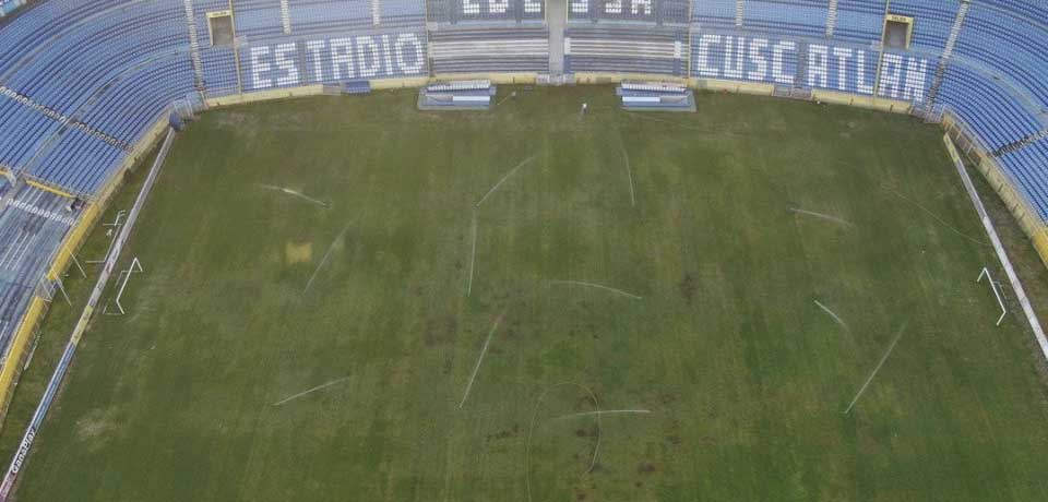 «La cancha está hecha un desastre»: Técnico de Alianza asegura que no pudieron hacer su fútbol