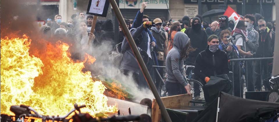 Reportan nuevos disturbios en Francia por reforma a las pensiones