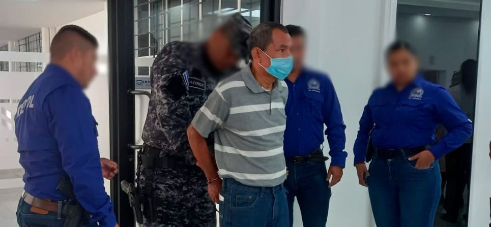 Entregan a la justicia de Guatemala a salvadoreño acusado de causar accidente vial y la muerte de 12 personas
