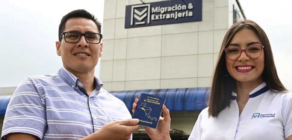 Anuncian horarios extraordinarios en oficinas de Migración en periodo vacacional