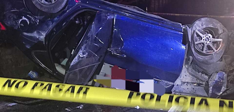 Reportan persona fallecida tras aparatoso accidente vial