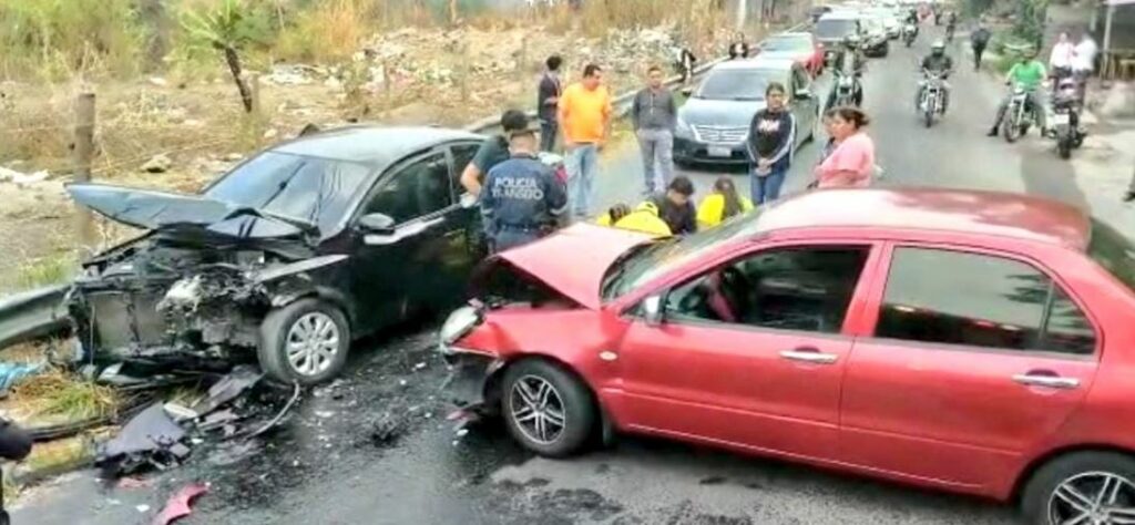 Reportan varios lesionados tras fuerte choque en puente Las Mulas, Ciudad Delgado