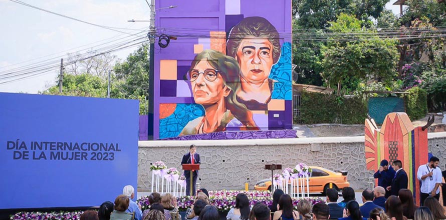 Conmemoran Día Internacional de la Mujer con mural en honor a artistas salvadoreñas