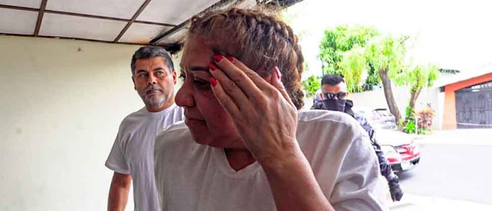 Pareja enfrenta audiencia tras incautarle droga, vehículos, lanchas y dinero que suman más de un $1 millón
