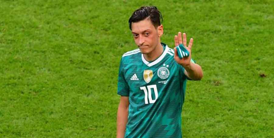 Mesut Özil anuncia su retiro del fútbol