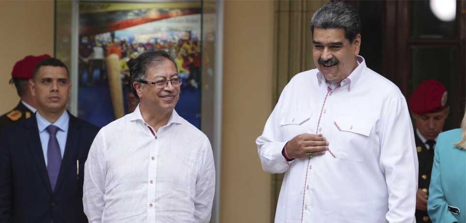 Gustavo Petro viaja a Venezuela para reunirse con Nicolas Maduro