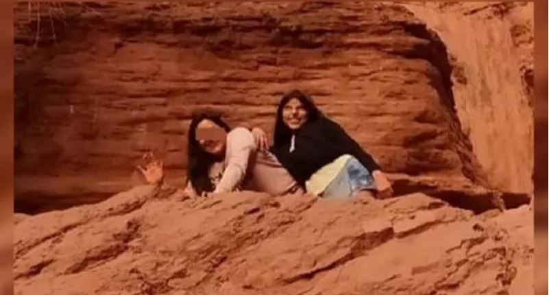 Se tomaron una fotografía en «la Garganta del Diablo» y quedaron aterradas con lo que captaron
