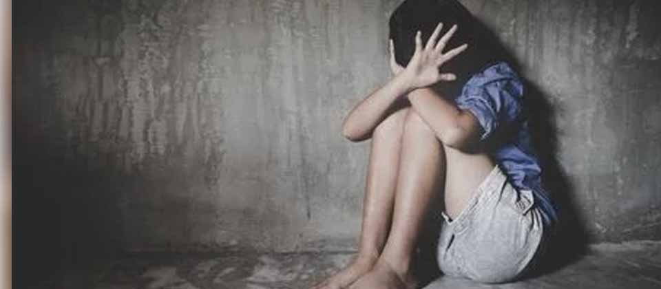 Encuentran con vida a niña secuestrada por un hombre que conoció en internet en EEUU