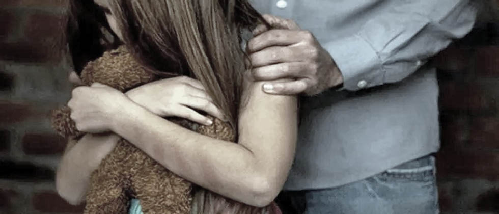 Juez manda al penal de Mariona a sujeto que tocó el cuerpo de su hijastra