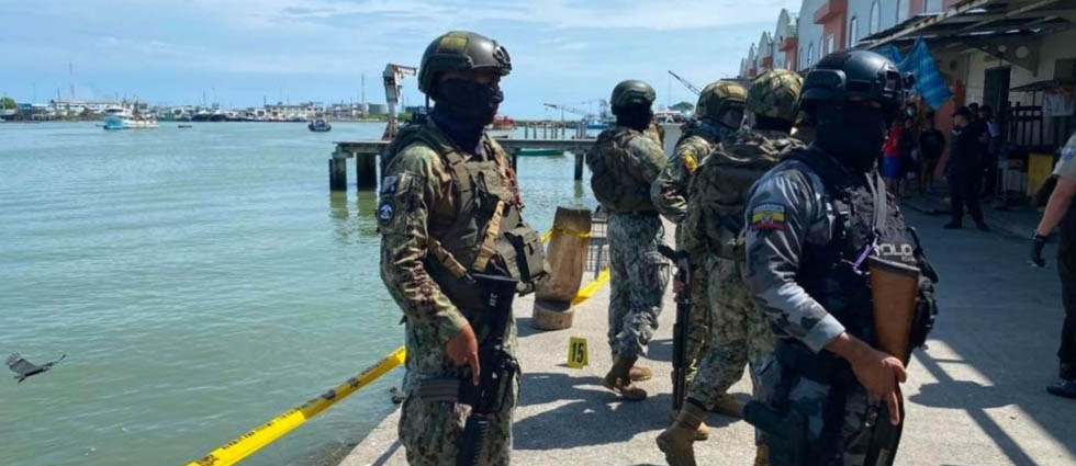 Nueve personas mueren en Ecuador a manos de una treintena de hombres armados