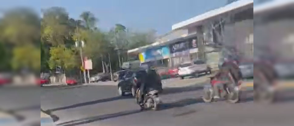 Captan a camioneta haciendo un giro prohibido en el Paseo General Escalón